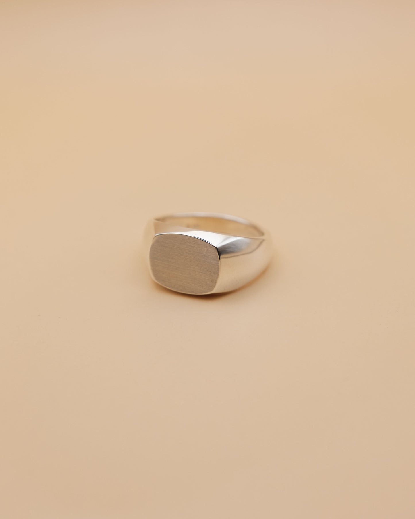 Signet ring