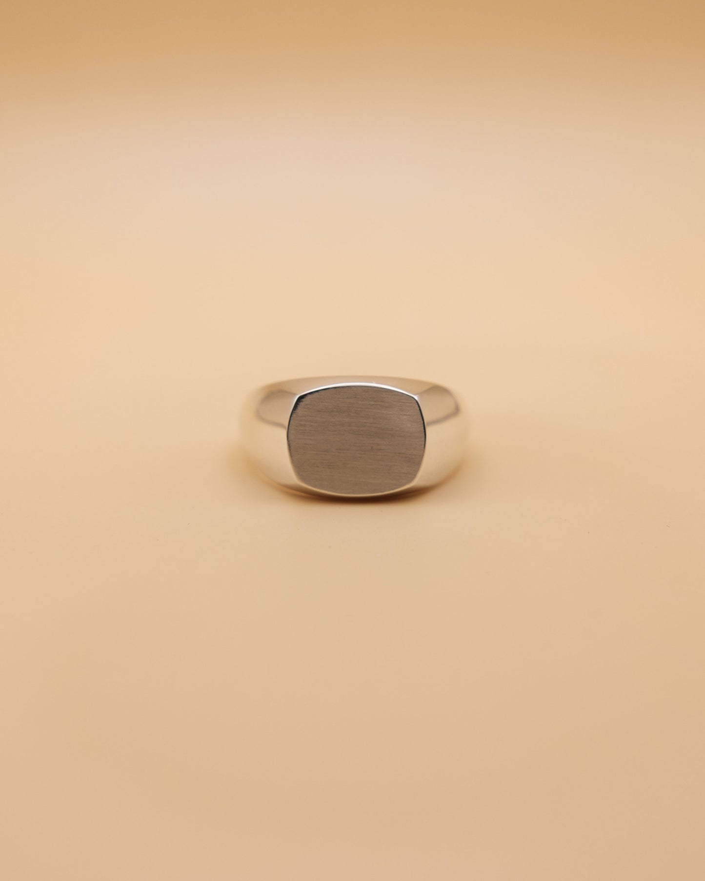Signet ring